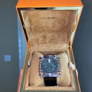 Tory Burch Izzie Watch Patent/Silver